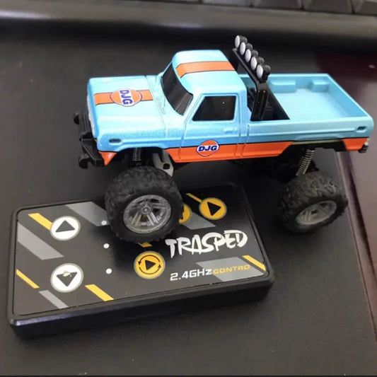 TinyJoys™ Speed Mini Off-Road Remote Control Car
